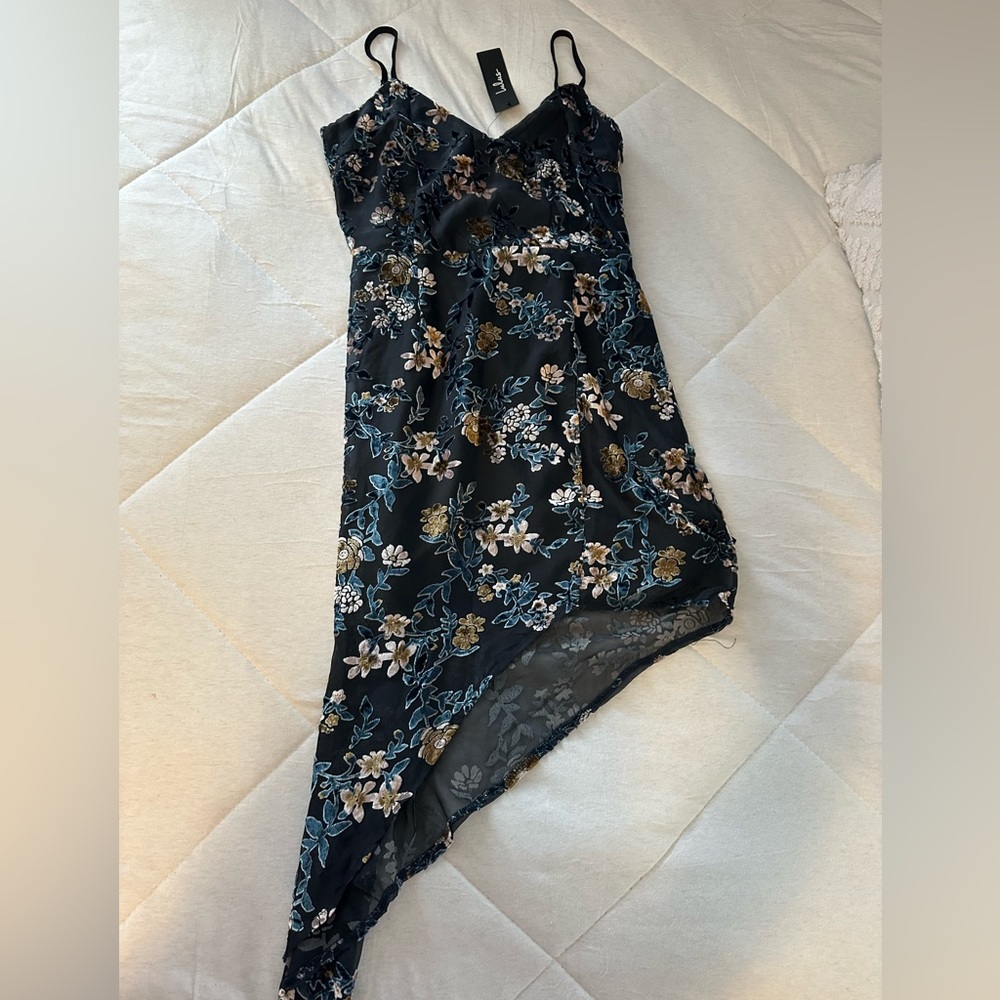 Lulus short dress, never worn with tags !